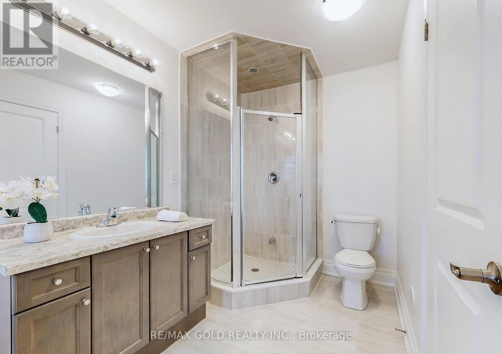 21 Gemma Place, Brampton, Ontario  L6Z 0J5 - Photo 19 - W12491534