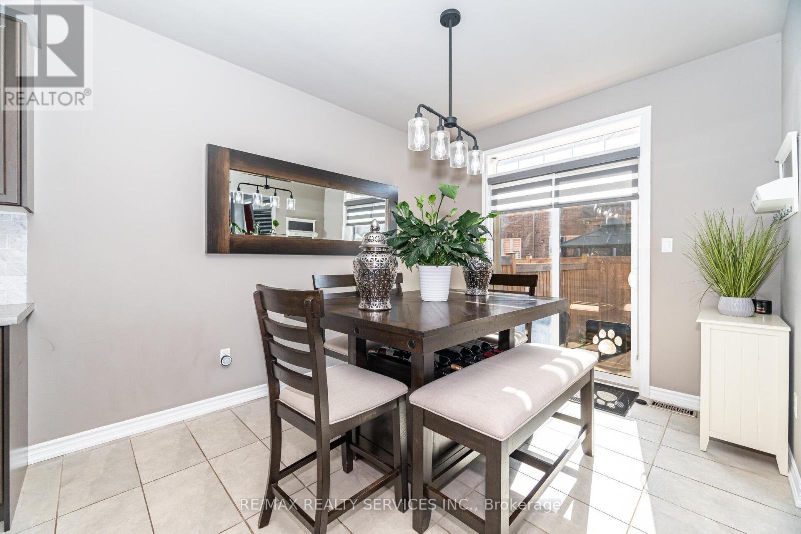 333 Remembrance Road, Brampton, Ontario  L7A 4X5 - Photo 11 - W12491554