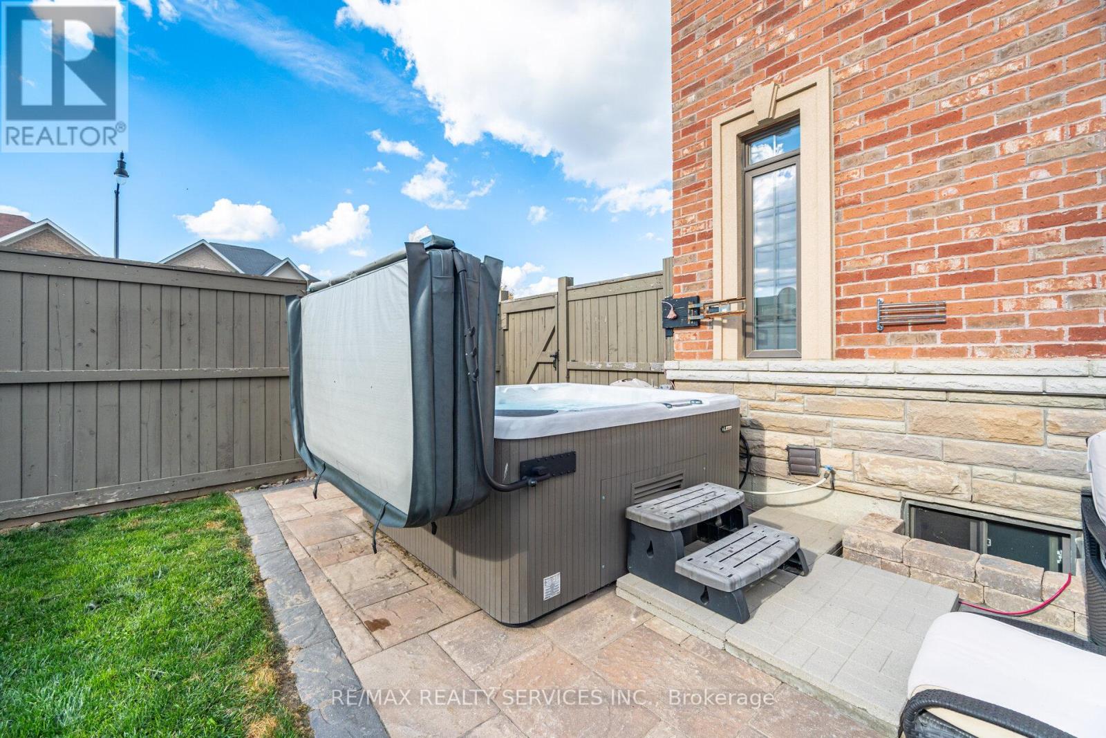 333 Remembrance Road, Brampton, Ontario  L7A 4X5 - Photo 46 - W12491554