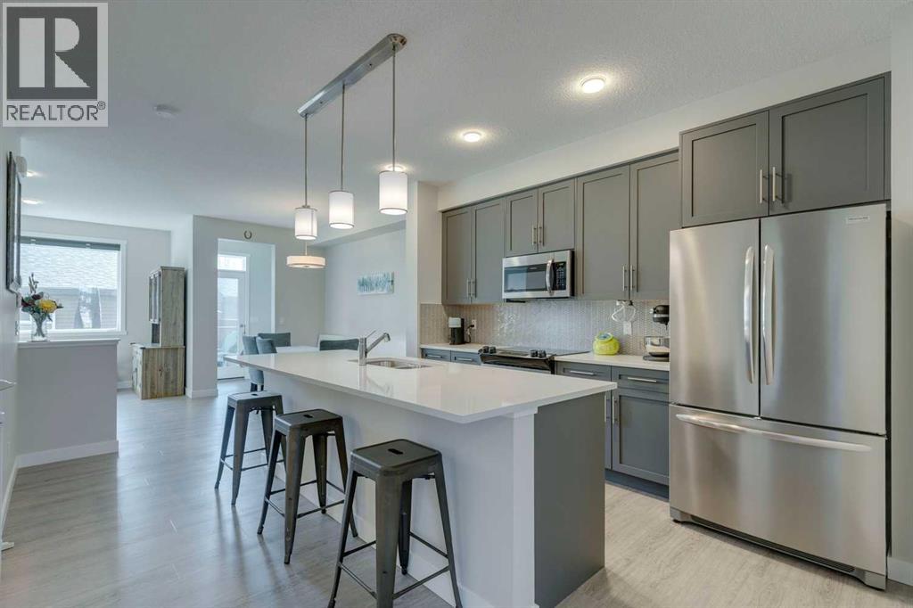 201 Carringvue Way Nw, Calgary, Alberta  T3P 1K6 - Photo 2 - A2259060