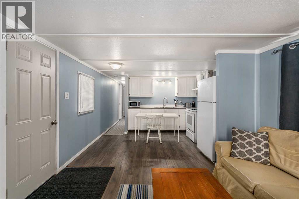 23, 2106 50 Street Se, Calgary, Alberta T2B 1M7 - Photo 3 - A2259758