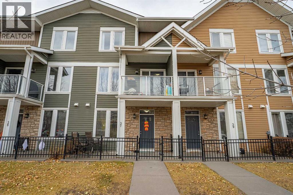 37 Auburn Bay Link Se, Calgary, Alberta  T3M 0Y5 - Photo 1 - A2267324