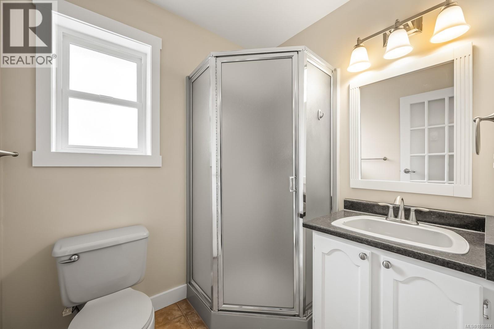 1401 22nd St, Courtenay, British Columbia  V9N 7L7 - Photo 10 - 1018444