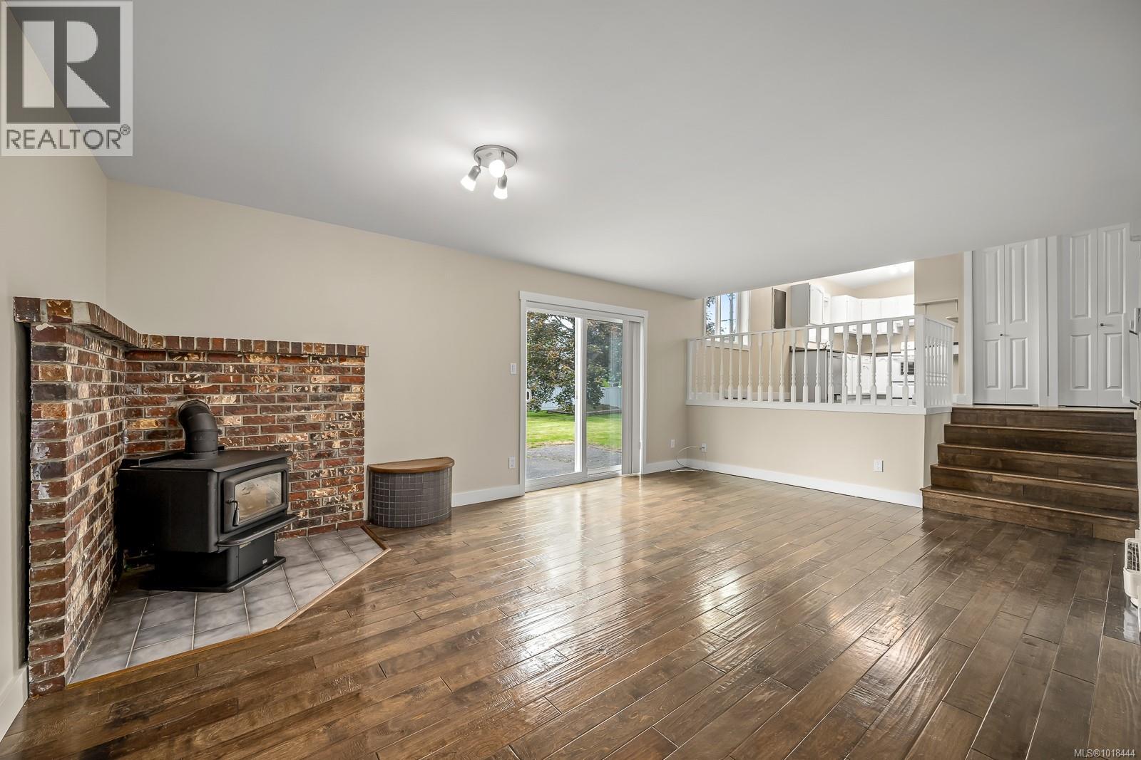 1401 22nd St, Courtenay, British Columbia  V9N 7L7 - Photo 11 - 1018444