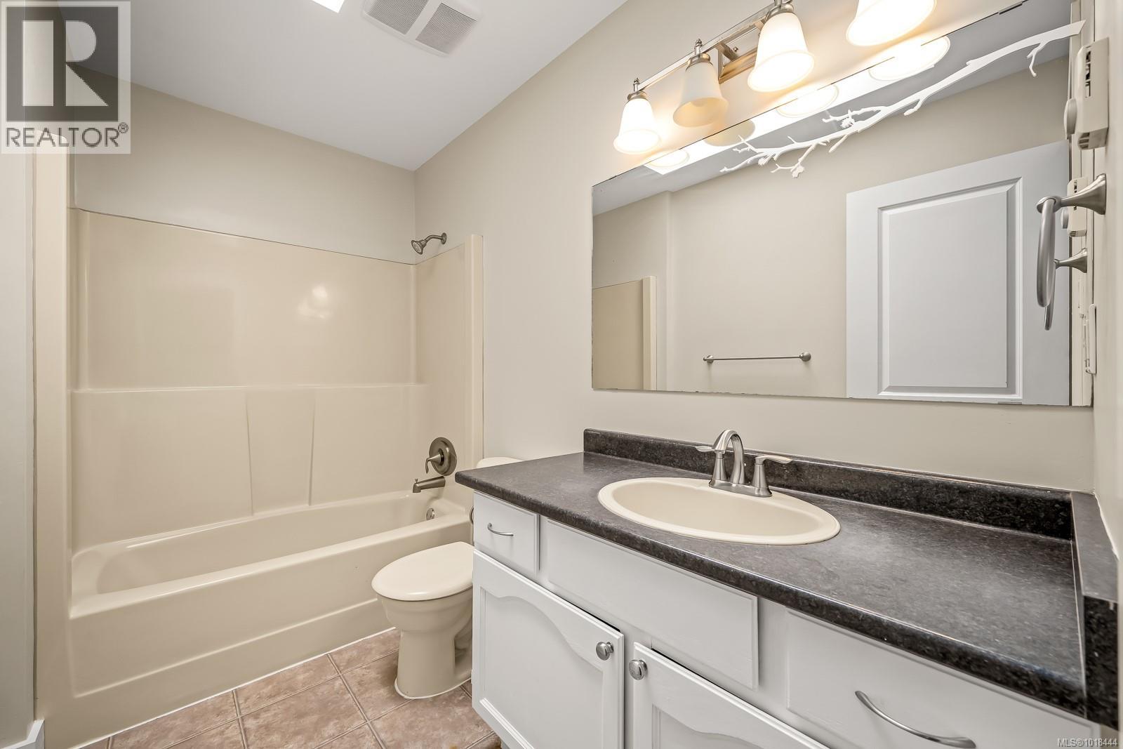 1401 22nd St, Courtenay, British Columbia  V9N 7L7 - Photo 14 - 1018444