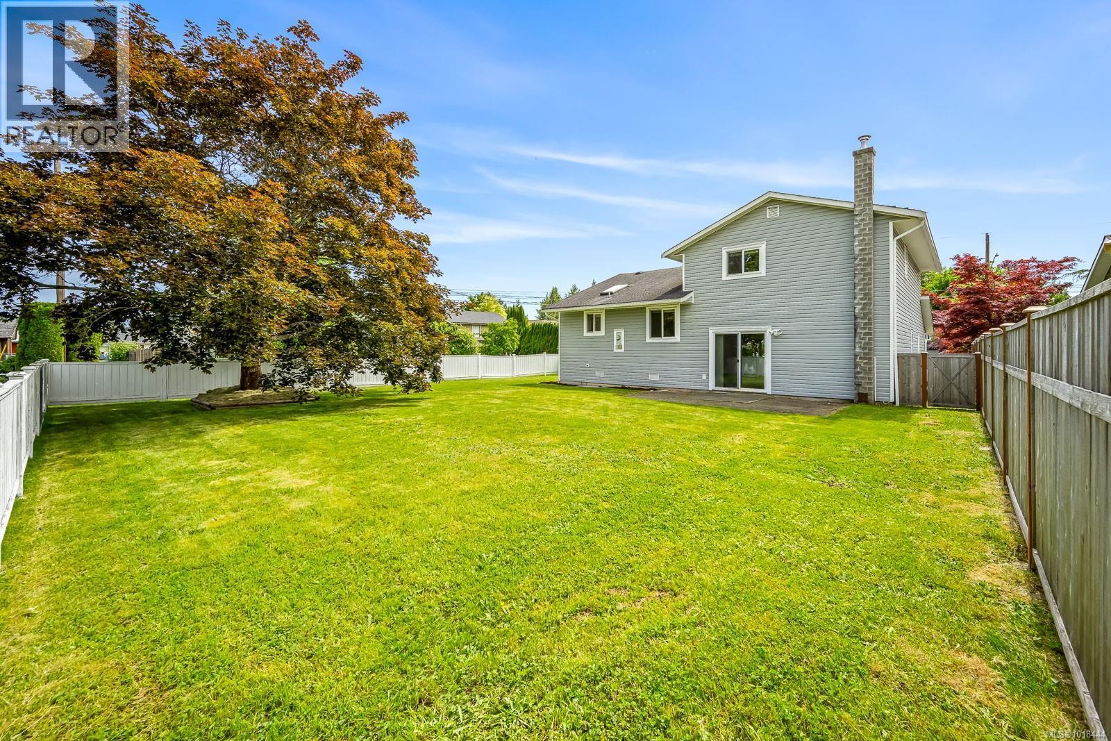 1401 22nd St, Courtenay, British Columbia  V9N 7L7 - Photo 18 - 1018444