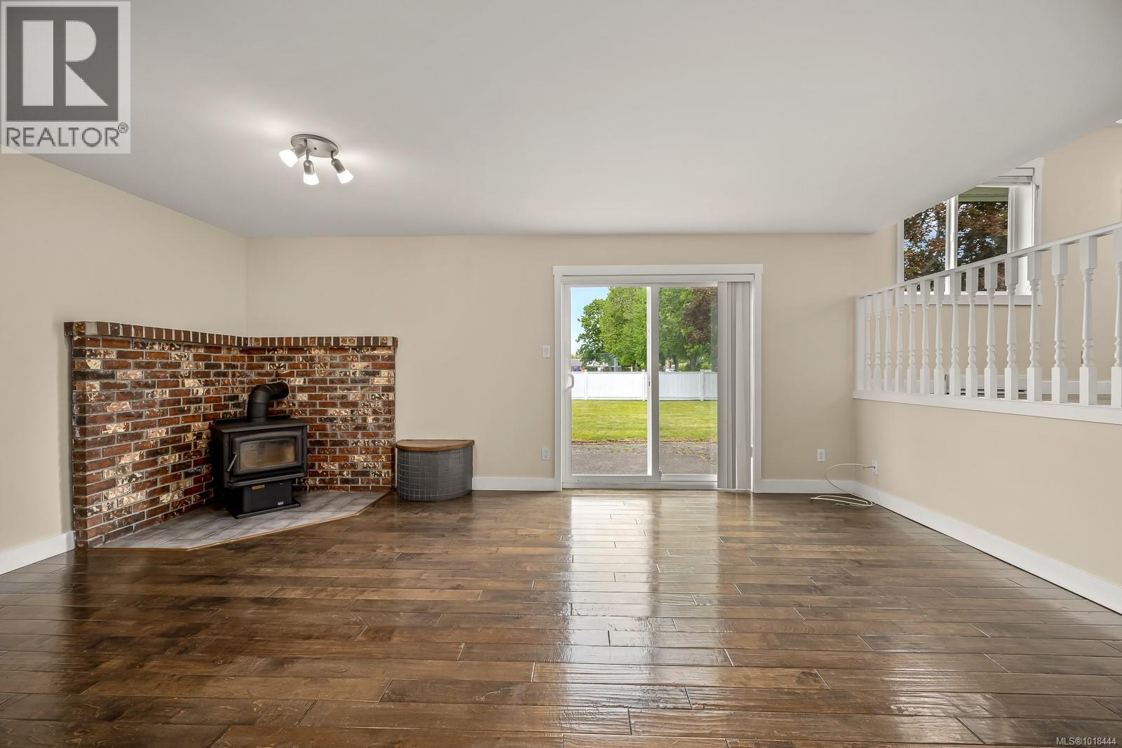 1401 22nd St, Courtenay, British Columbia  V9N 7L7 - Photo 25 - 1018444