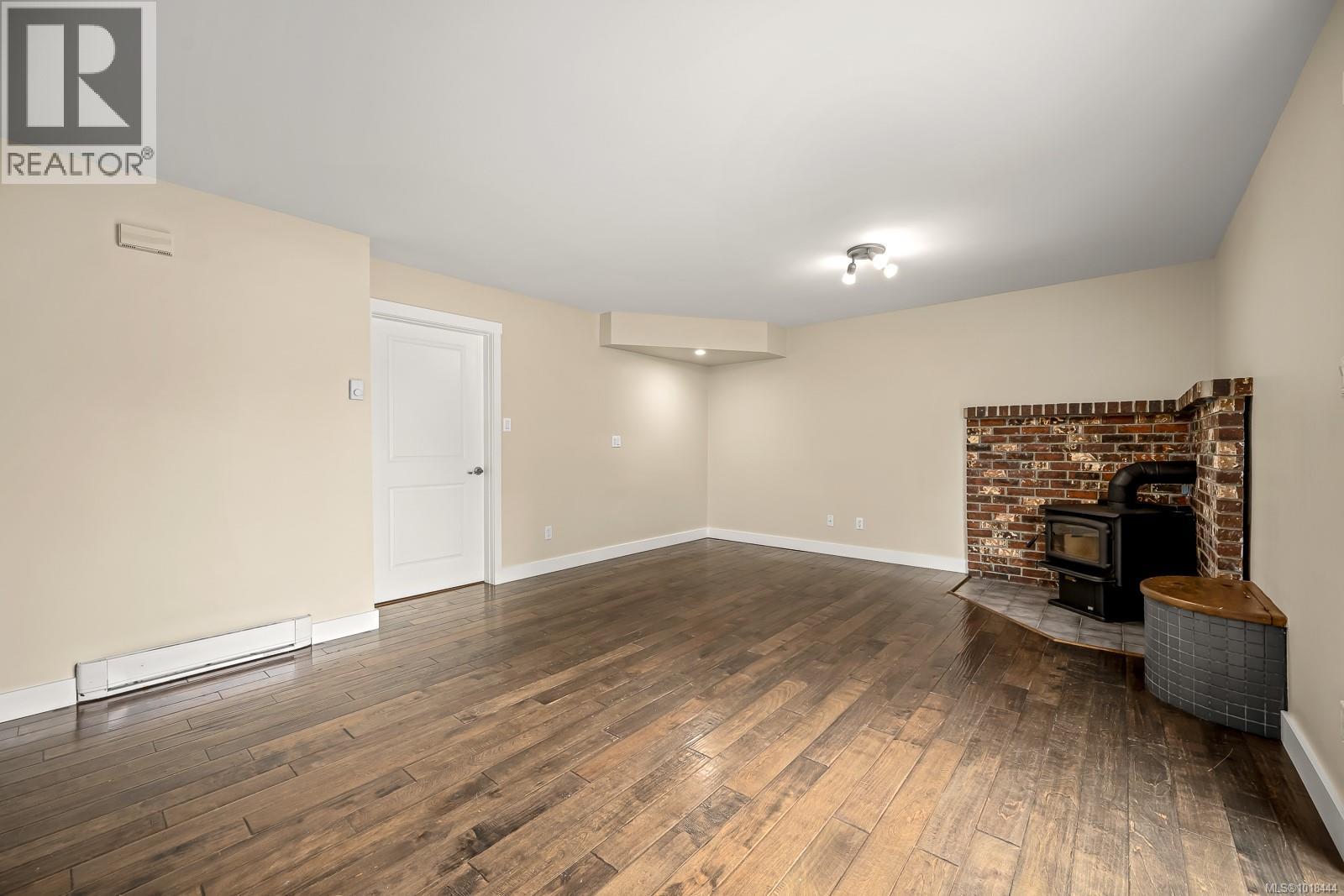 1401 22nd St, Courtenay, British Columbia  V9N 7L7 - Photo 27 - 1018444