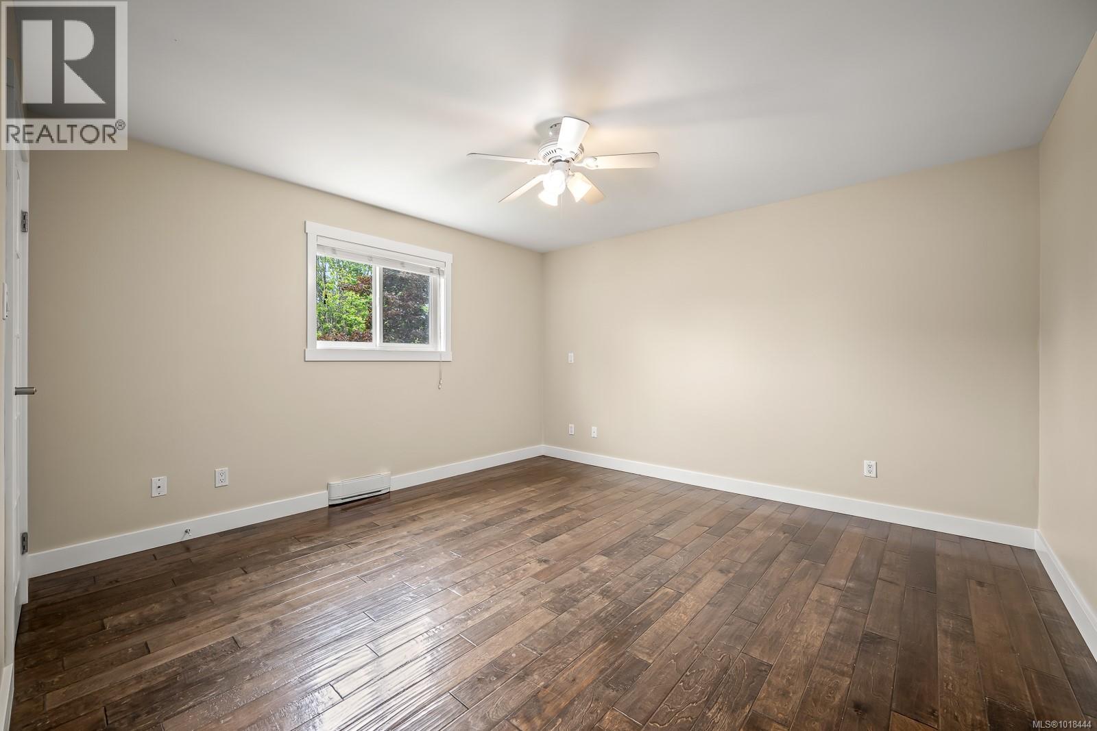 1401 22nd St, Courtenay, British Columbia  V9N 7L7 - Photo 37 - 1018444