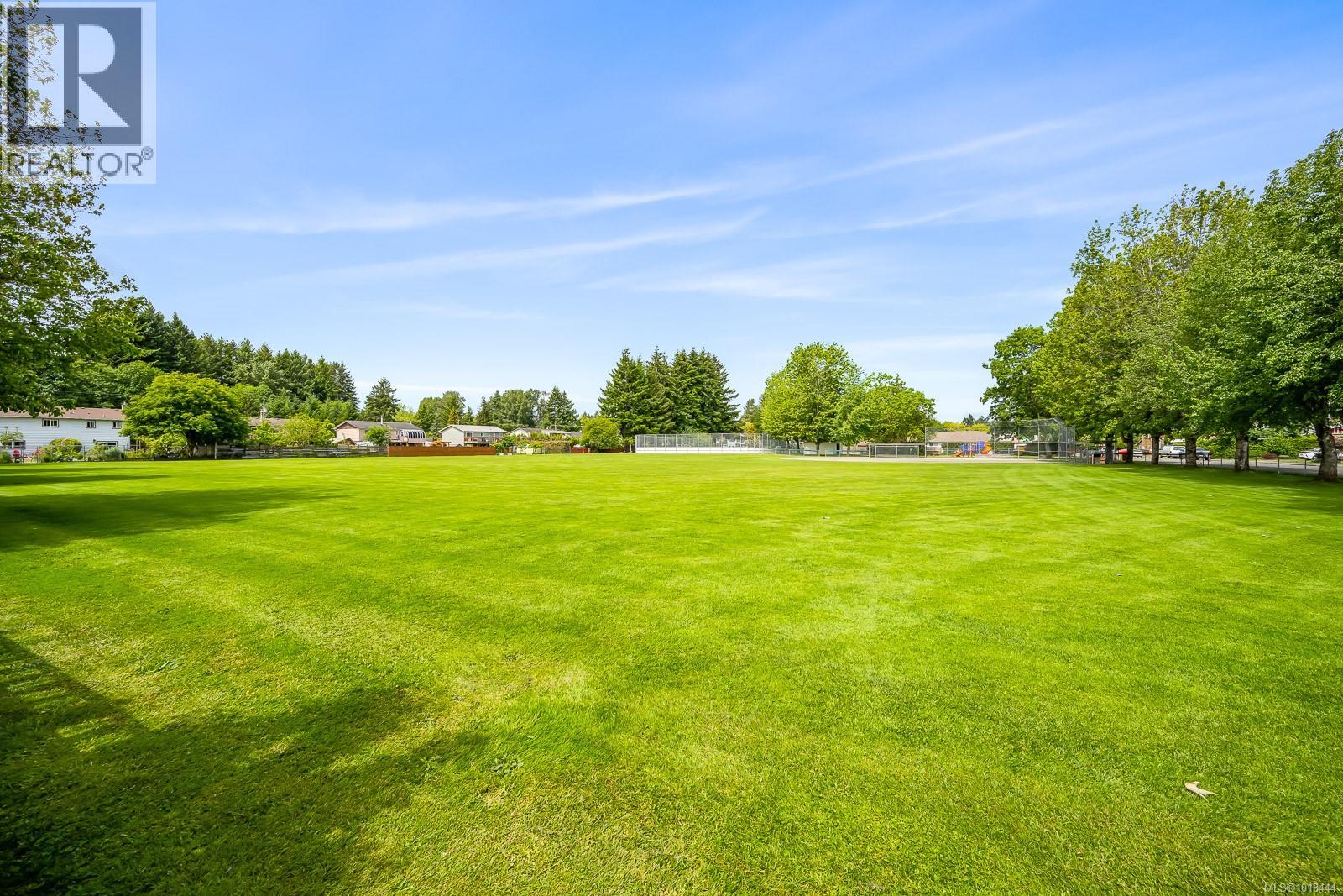 1401 22nd St, Courtenay, British Columbia  V9N 7L7 - Photo 40 - 1018444