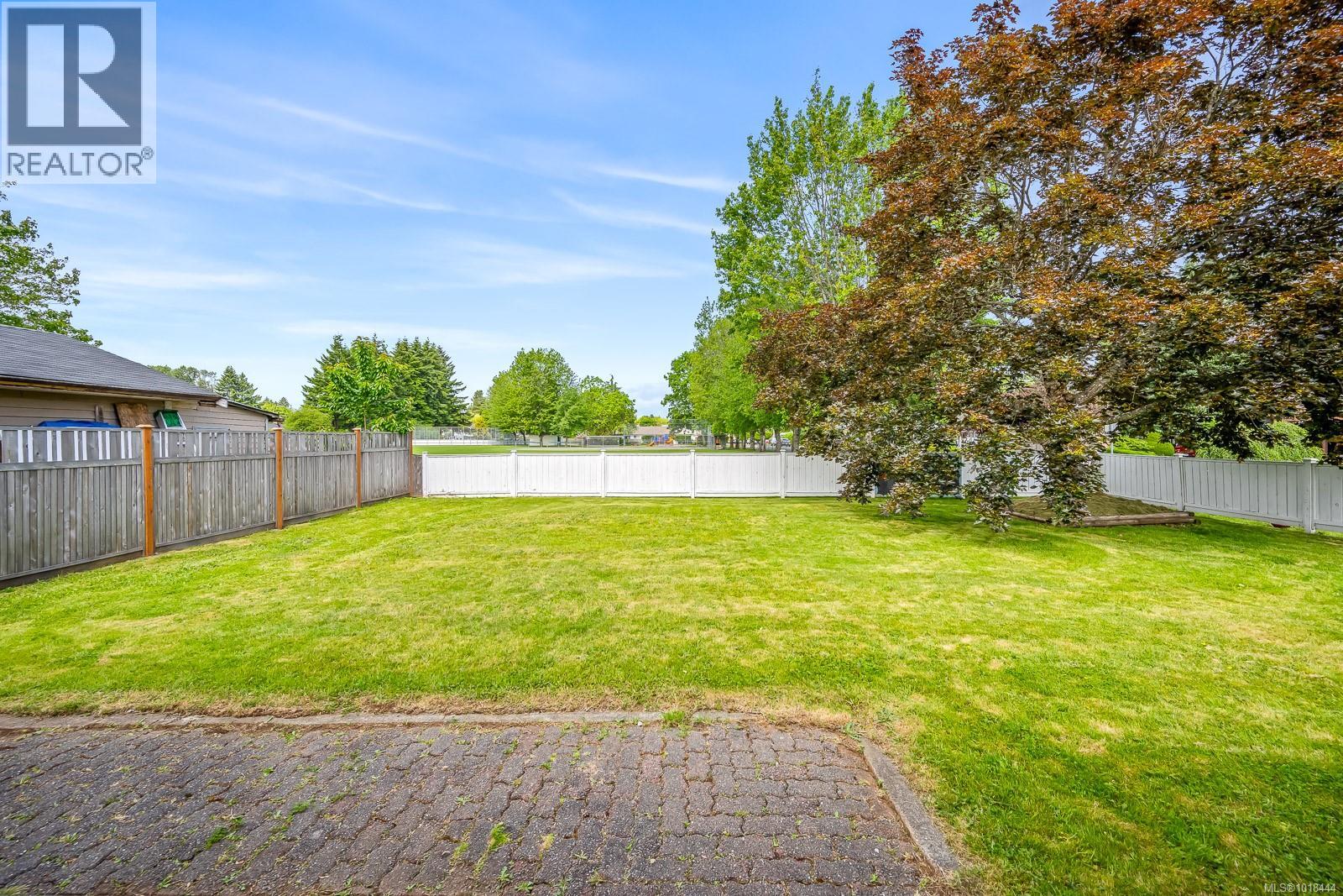 1401 22nd St, Courtenay, British Columbia  V9N 7L7 - Photo 50 - 1018444