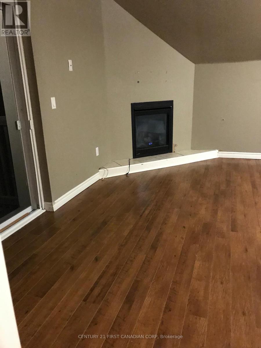 431 Albert Street, Strathroy-Caradoc, Ontario  N7G 1W8 - Photo 17 - X12492024