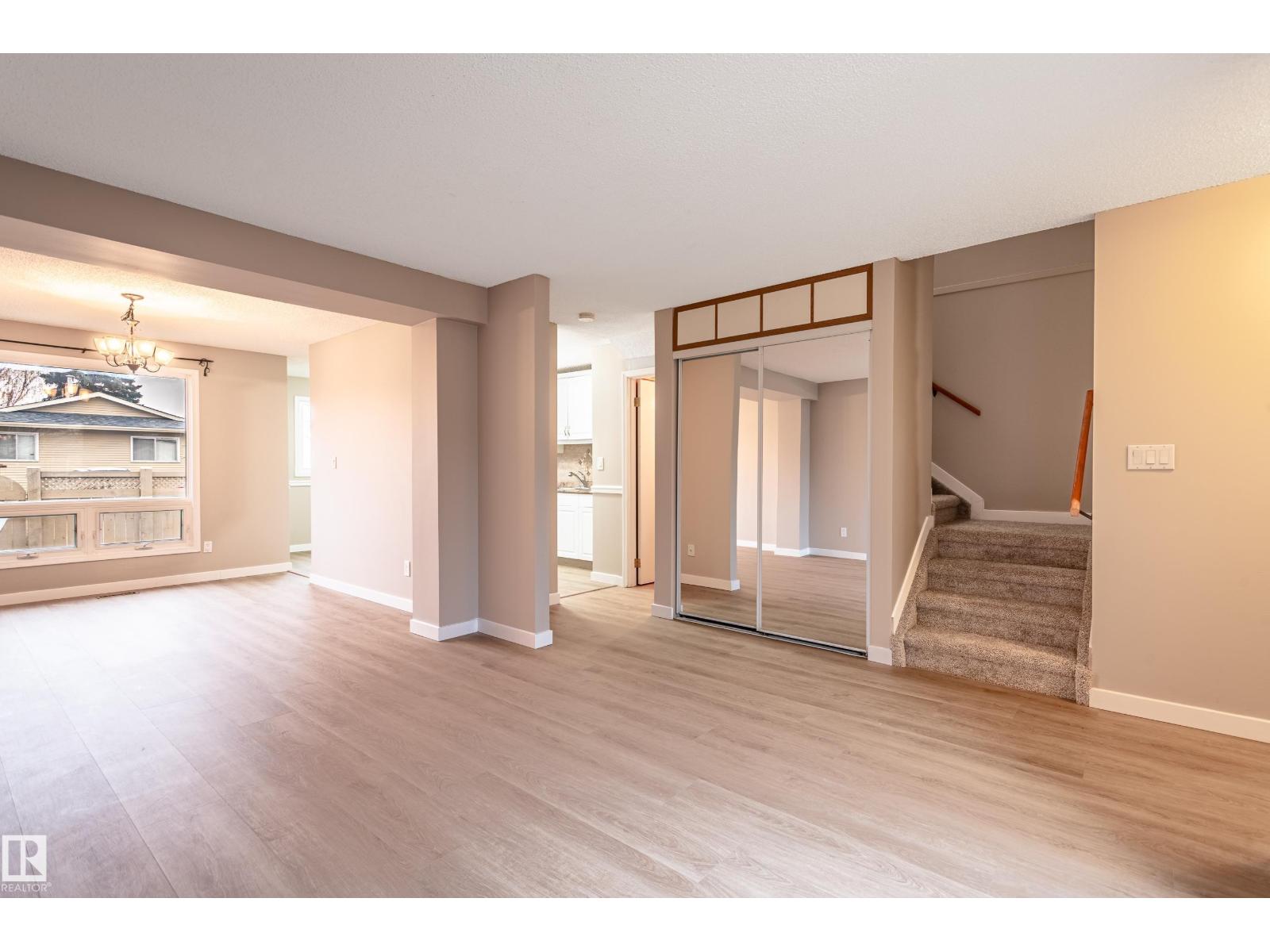 14707 25 Street Nw, Edmonton, Alberta  T5Y 2E8 - Photo 13 - E4464037