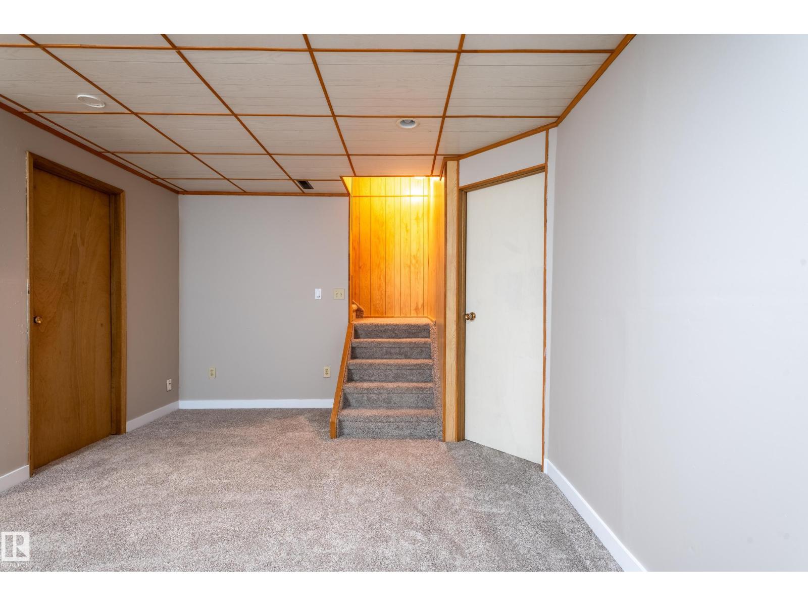 14707 25 Street Nw, Edmonton, Alberta  T5Y 2E8 - Photo 38 - E4464037