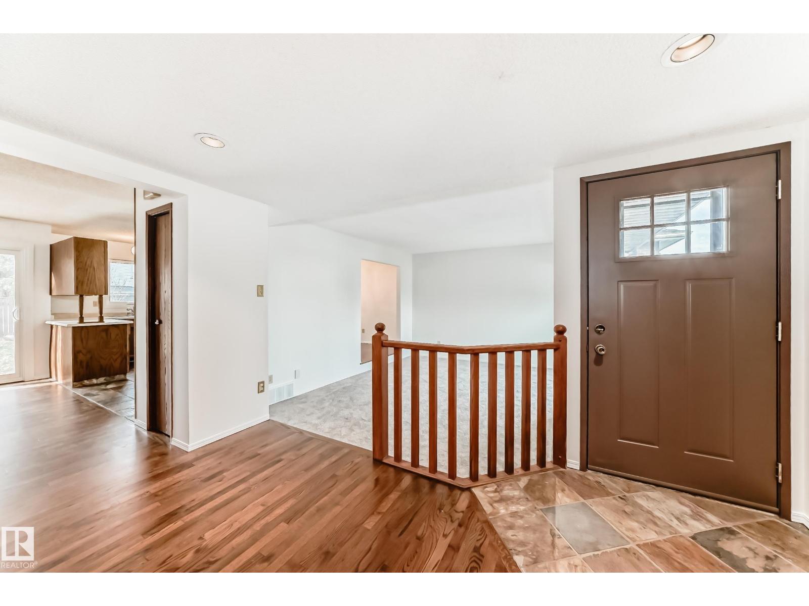 1028 107 St Nw, Edmonton, Alberta  T6J 6H2 - Photo 5 - E4464038