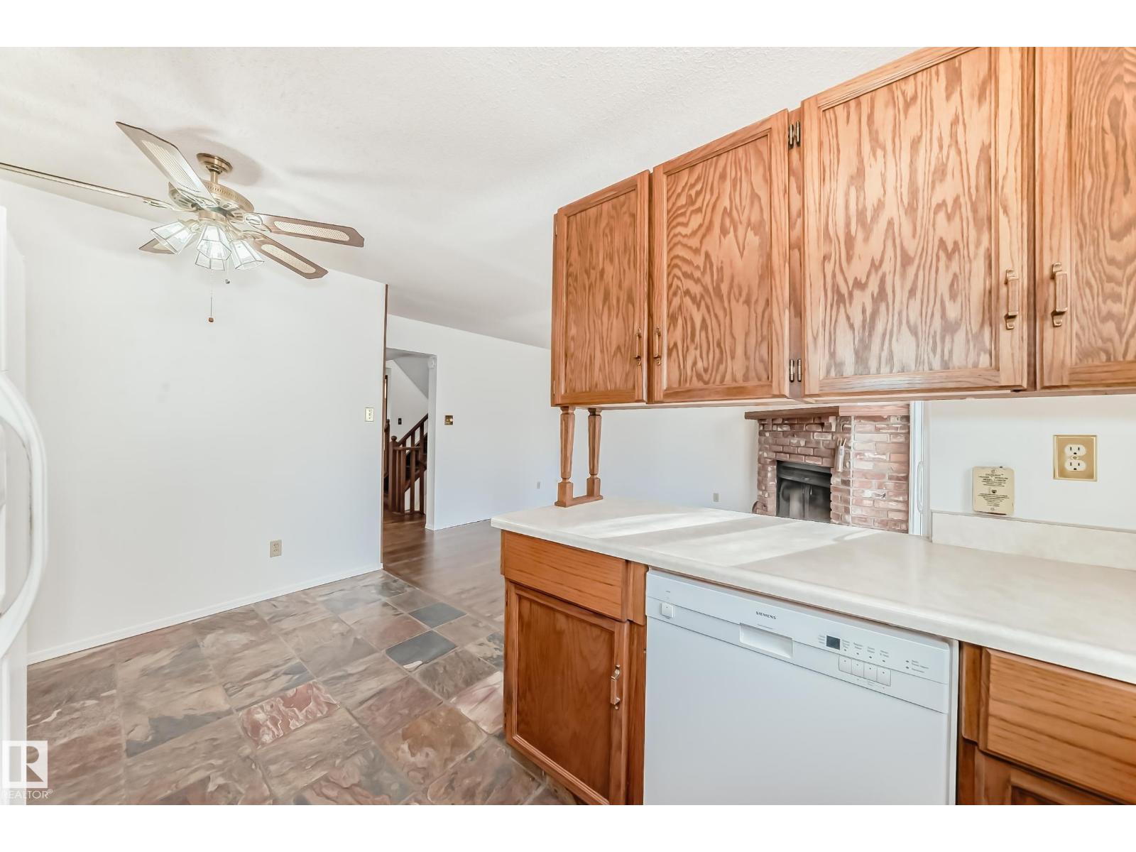 1028 107 St Nw, Edmonton, Alberta  T6J 6H2 - Photo 8 - E4464038