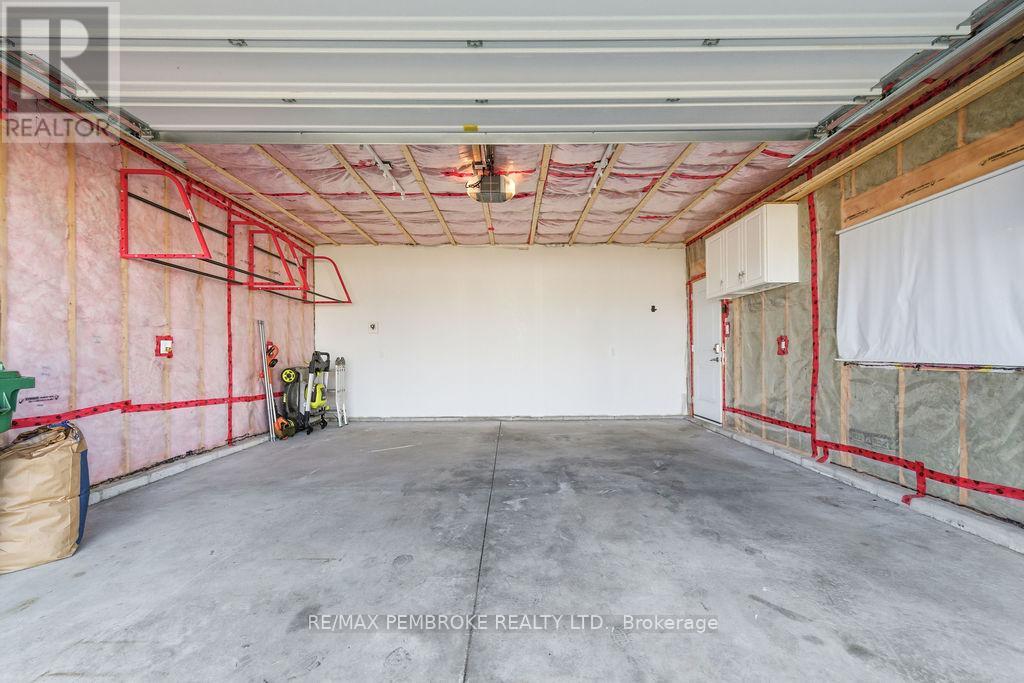 49 Dustin Drive, Petawawa, Ontario  K8H 0G3 - Photo 11 - X12492082