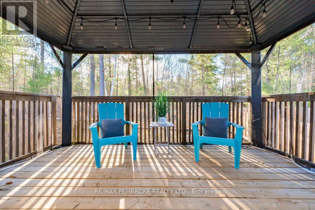 49 Dustin Drive, Petawawa, Ontario  K8H 0G3 - Photo 15 - X12492082