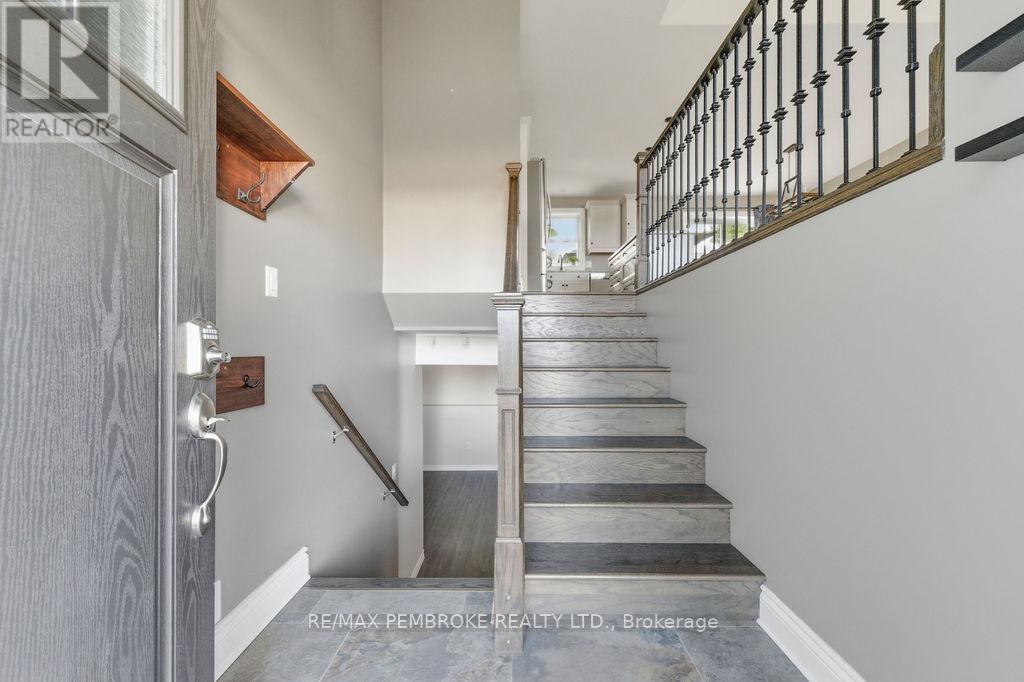 49 Dustin Drive, Petawawa, Ontario  K8H 0G3 - Photo 16 - X12492082