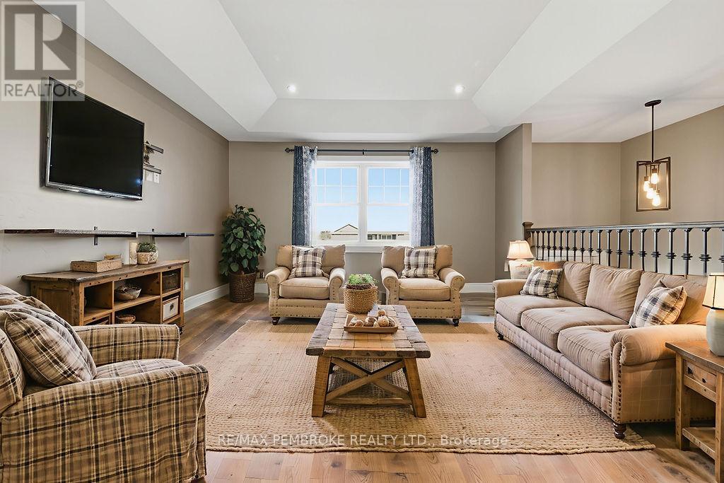 49 Dustin Drive, Petawawa, Ontario  K8H 0G3 - Photo 18 - X12492082