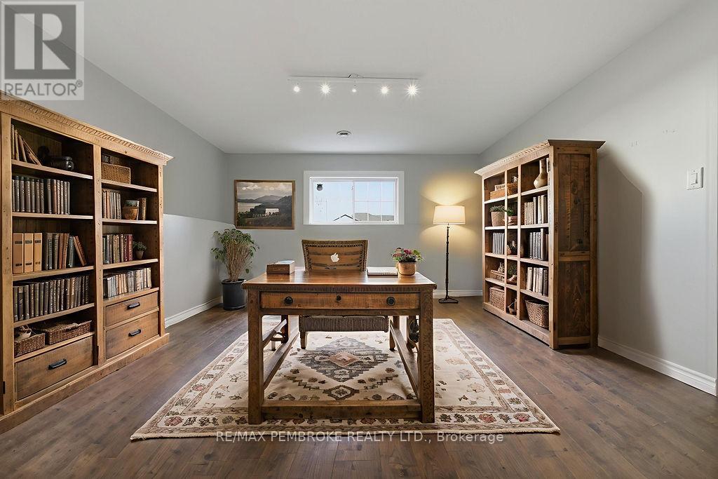 49 Dustin Drive, Petawawa, Ontario  K8H 0G3 - Photo 43 - X12492082