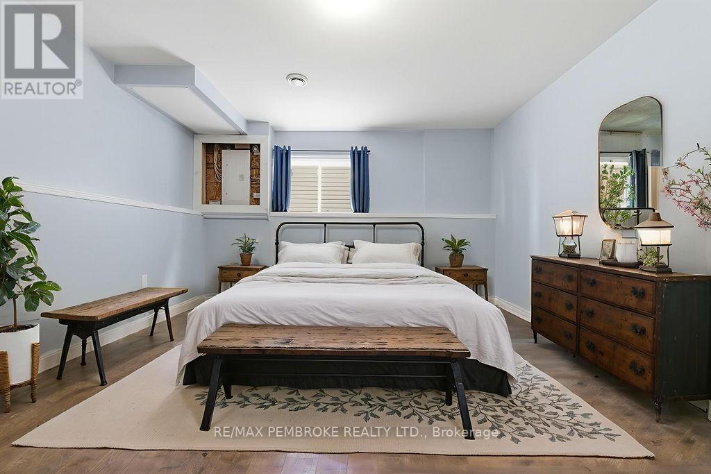 49 Dustin Drive, Petawawa, Ontario  K8H 0G3 - Photo 47 - X12492082