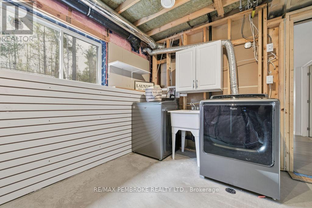 49 Dustin Drive, Petawawa, Ontario  K8H 0G3 - Photo 50 - X12492082