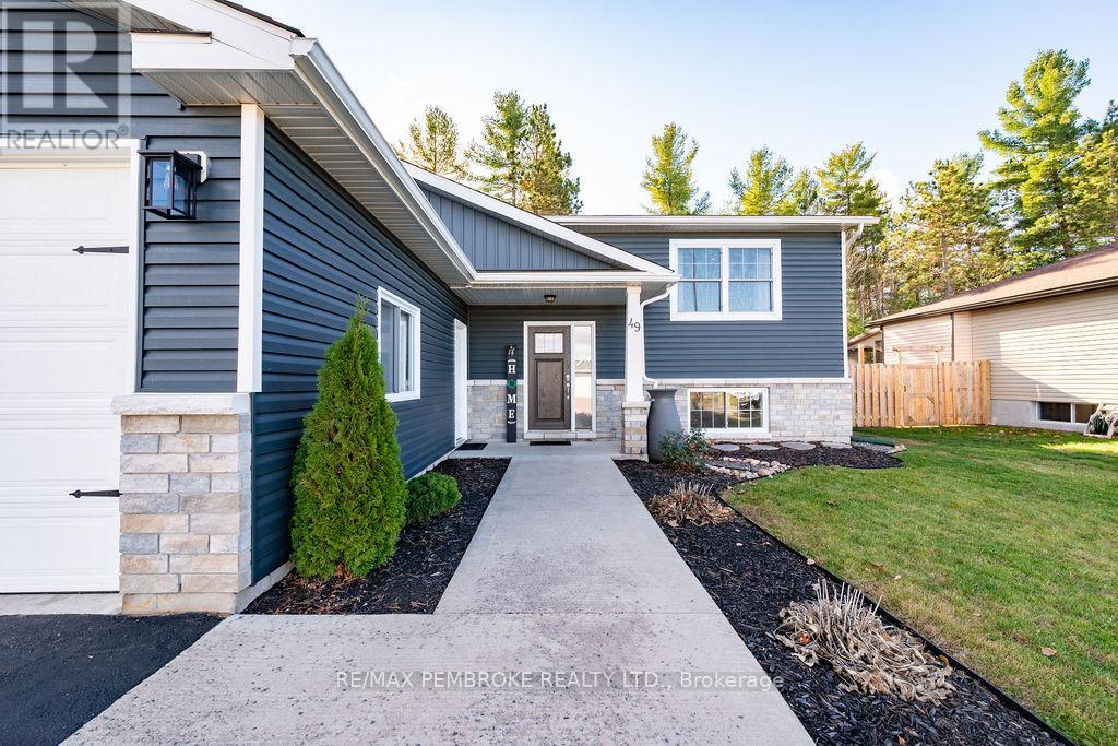 49 Dustin Drive, Petawawa, Ontario  K8H 0G3 - Photo 6 - X12492082