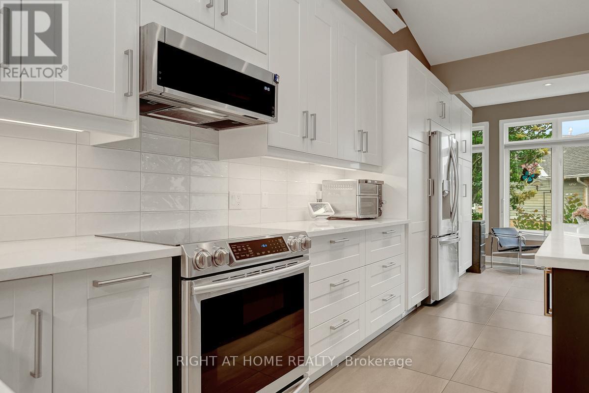 36 Sable Run Drive, Ottawa, Ontario  K2S 1W8 - Photo 11 - X12492022