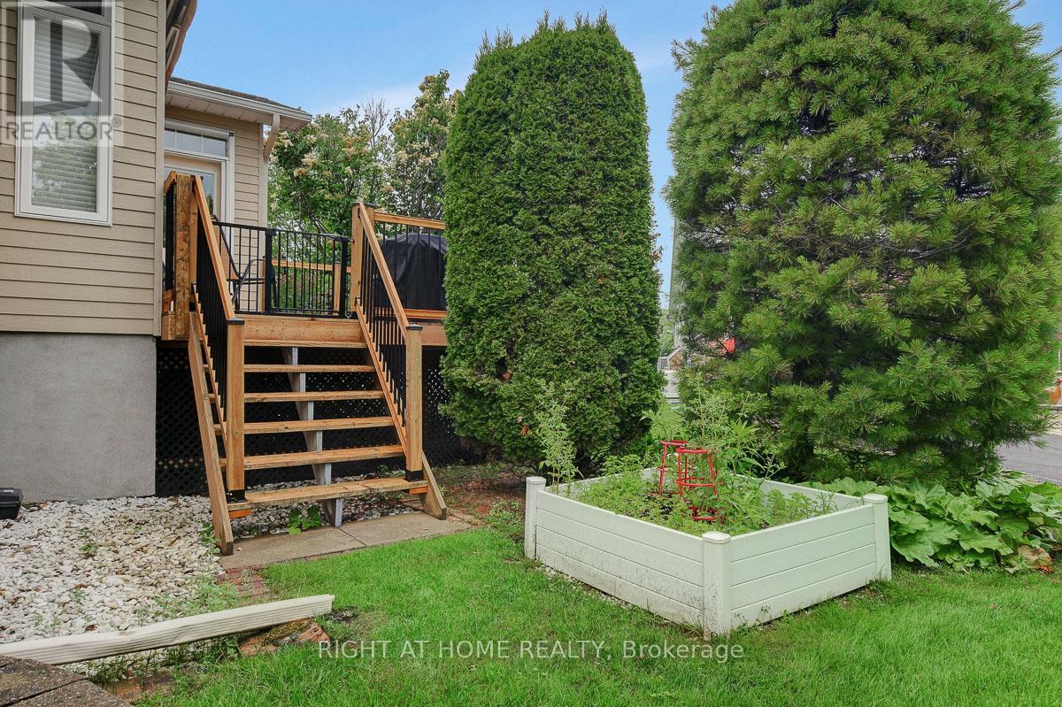 36 Sable Run Drive, Ottawa, Ontario  K2S 1W8 - Photo 34 - X12492022