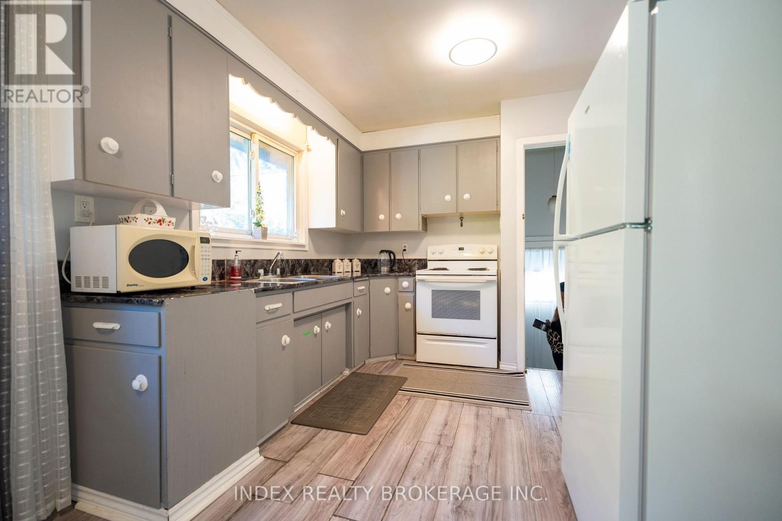 3664 Arlington Avenue, Niagara Falls, Ontario  L2J 2X2 - Photo 26 - X12491452