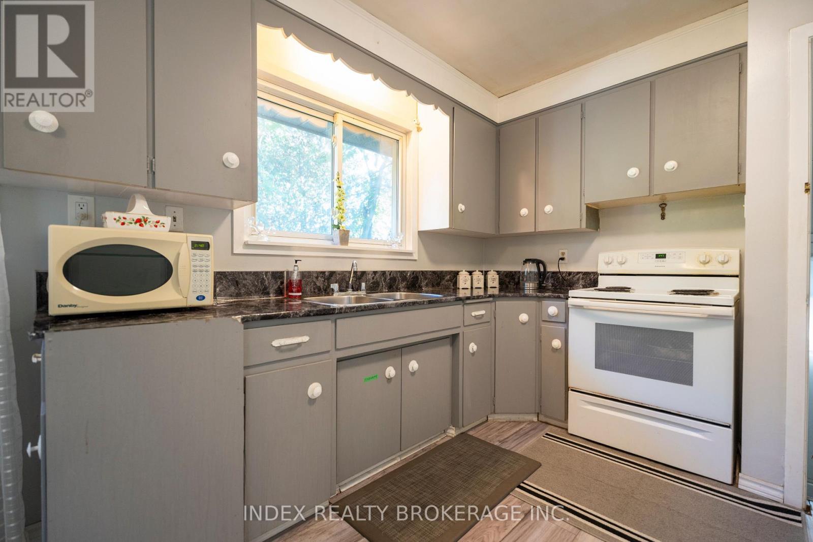 3664 Arlington Avenue, Niagara Falls, Ontario  L2J 2X2 - Photo 29 - X12491452