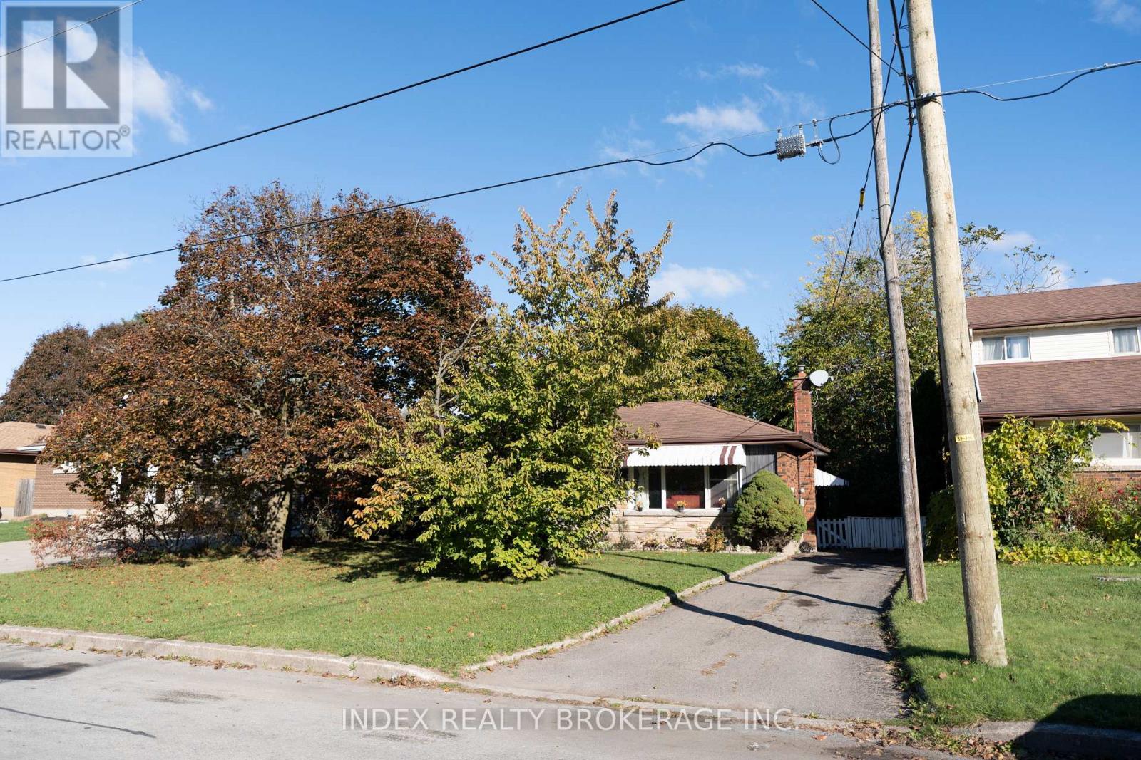 3664 Arlington Avenue, Niagara Falls, Ontario  L2J 2X2 - Photo 4 - X12491452