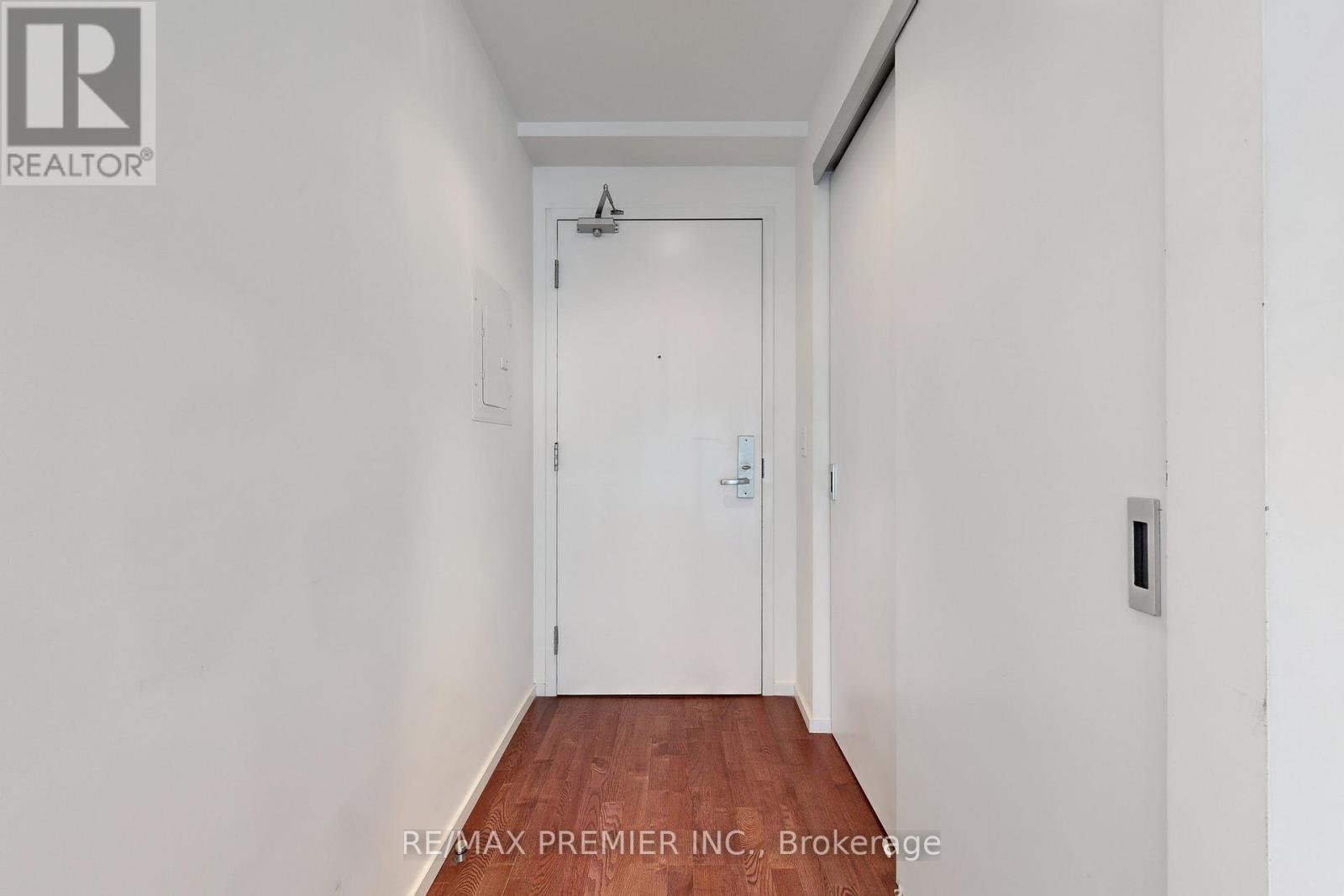 1101 - 8 Charlotte Street, Toronto, Ontario  M5V 0K4 - Photo 5 - C12491600