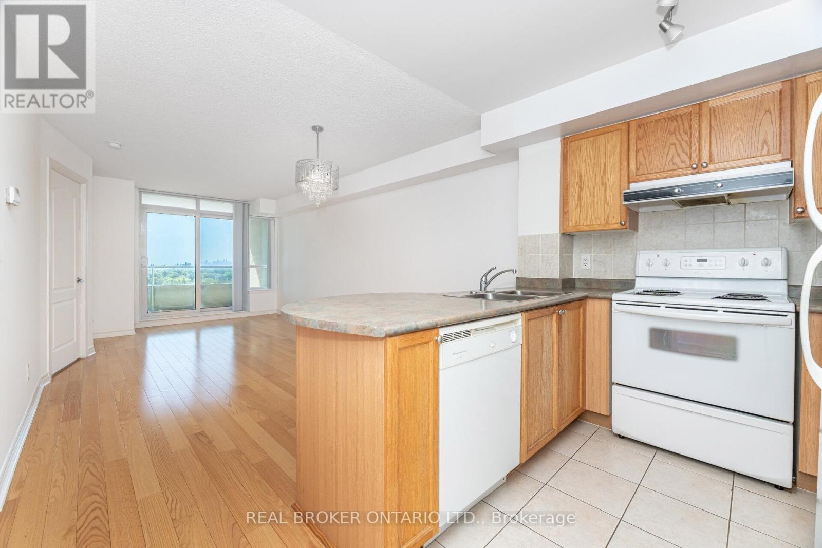 1109 - 17 Barberry Place, Toronto, Ontario  M2K 3E2 - Photo 4 - C12491776
