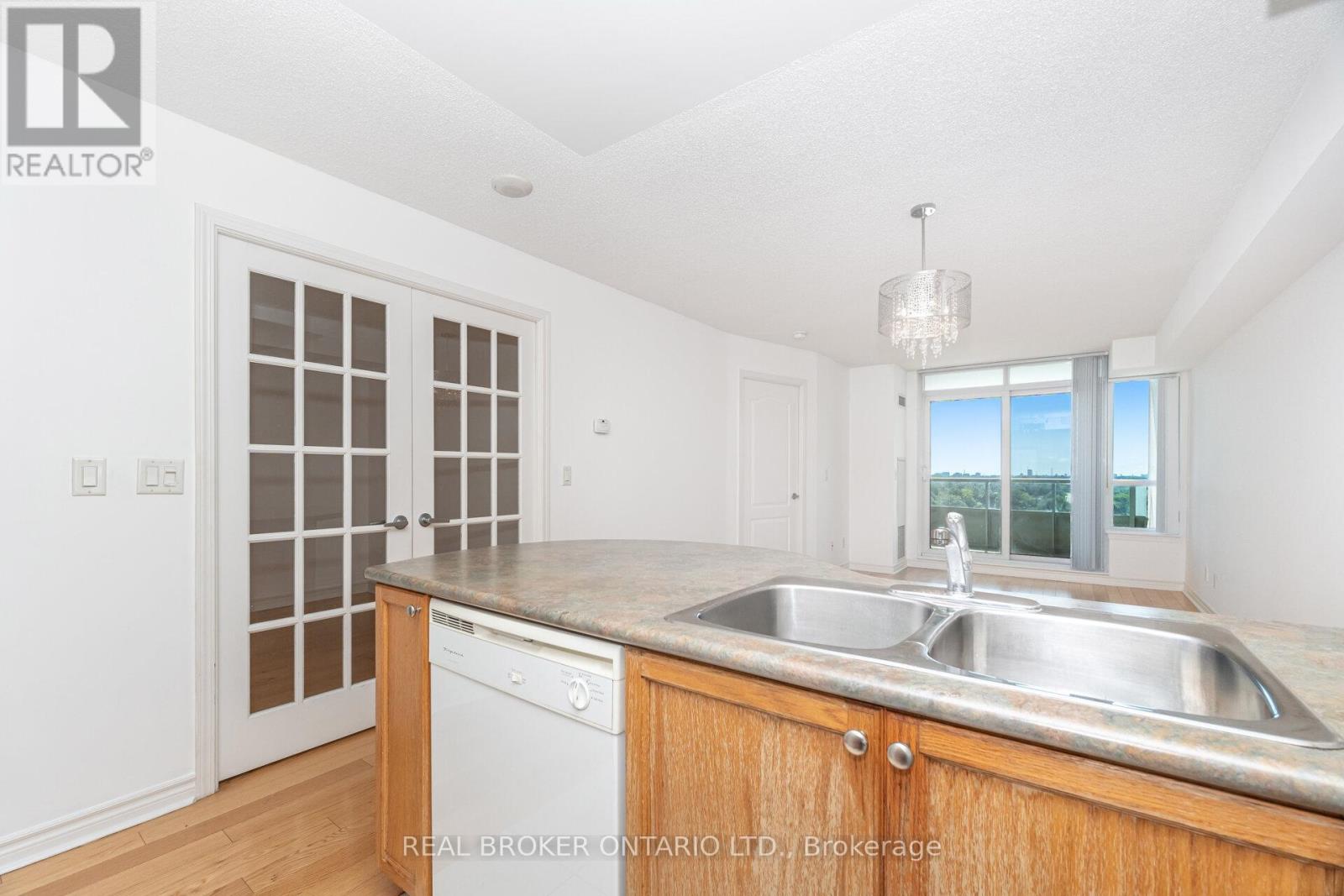 1109 - 17 Barberry Place, Toronto, Ontario  M2K 3E2 - Photo 5 - C12491776