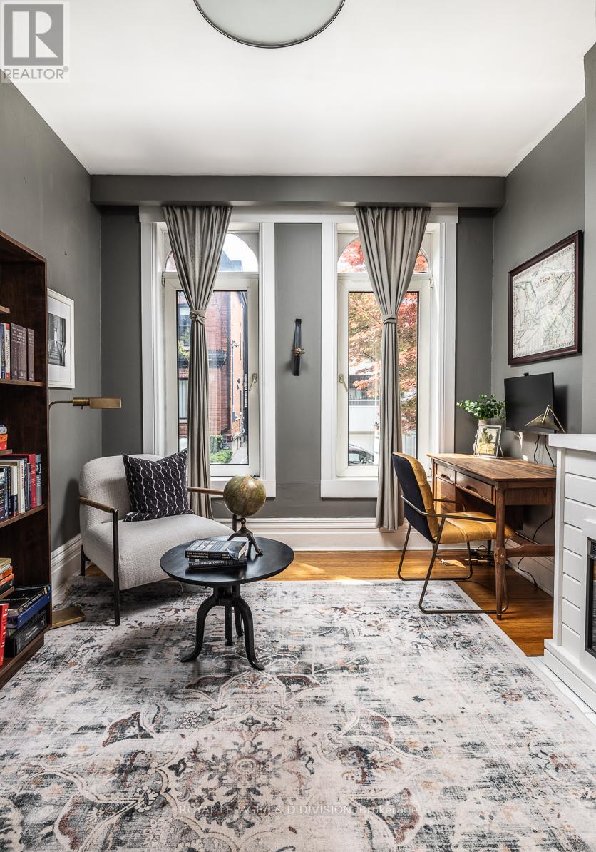 16 Boswell Avenue, Toronto, Ontario  M5R 1M4 - Photo 5 - C12491872