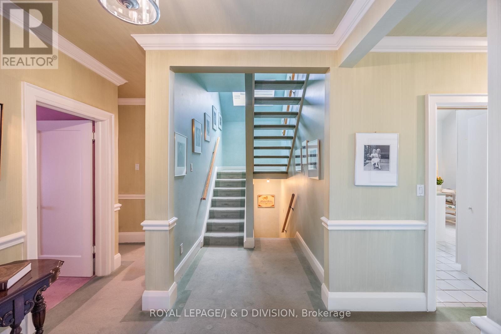 4 Highbourne Road, Toronto, Ontario  M5P 2J2 - Photo 44 - C12491888