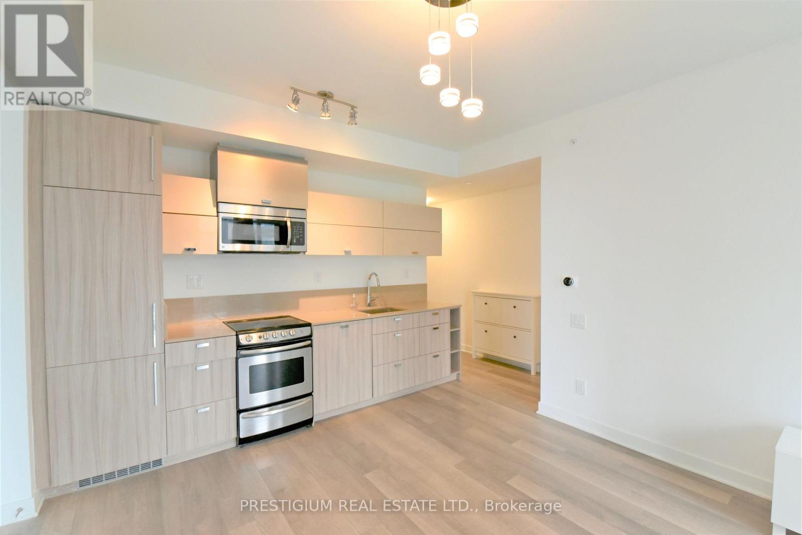 1910 - 290 Adelaide Street W, Toronto, Ontario  M5V 0P3 - Photo 3 - C12491906