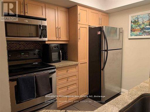 706 - 1001 Bay Street, Toronto, Ontario  M5S 3A6 - Photo 2 - C12491910