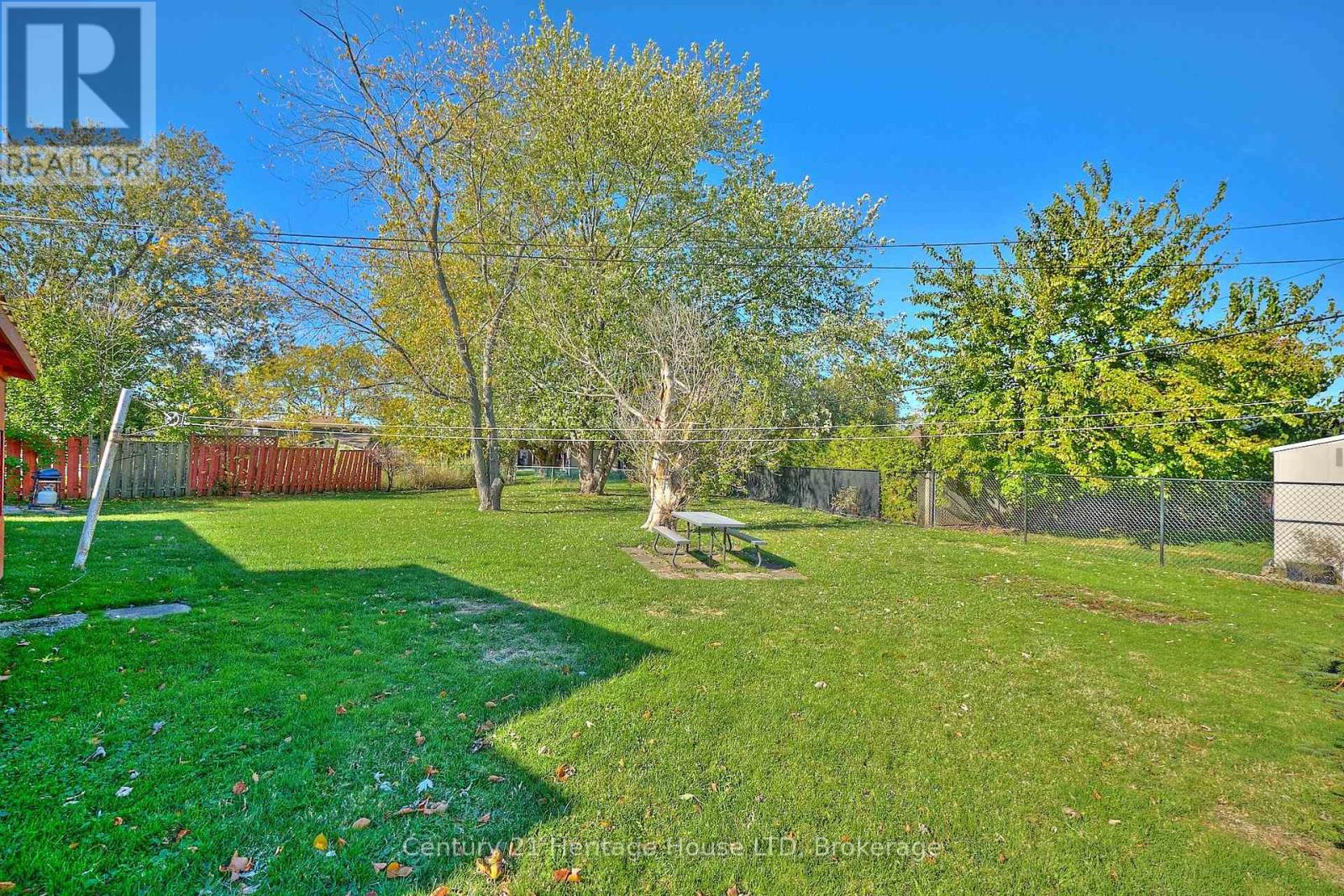 18 Court Street, Fort Erie, Ontario  L2A 2G4 - Photo 26 - X12492096