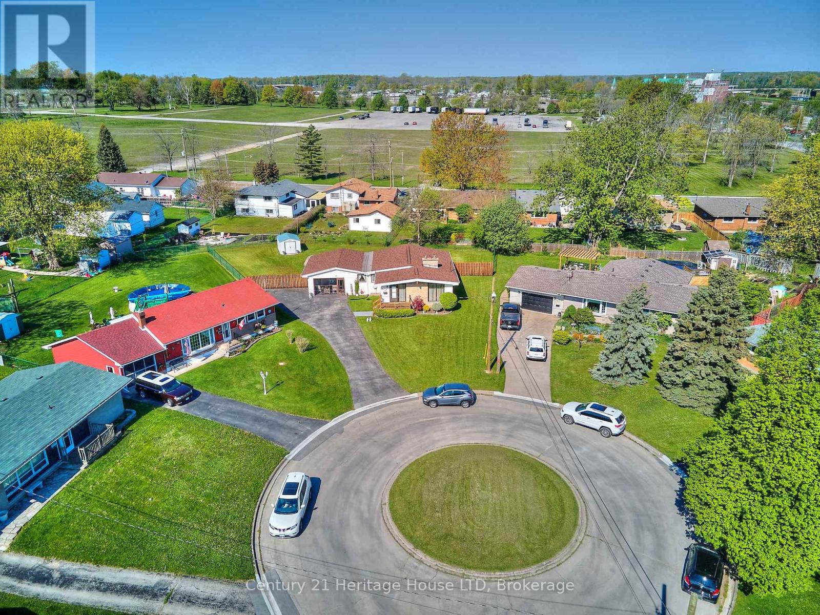 18 Court Street, Fort Erie, Ontario  L2A 2G4 - Photo 30 - X12492096