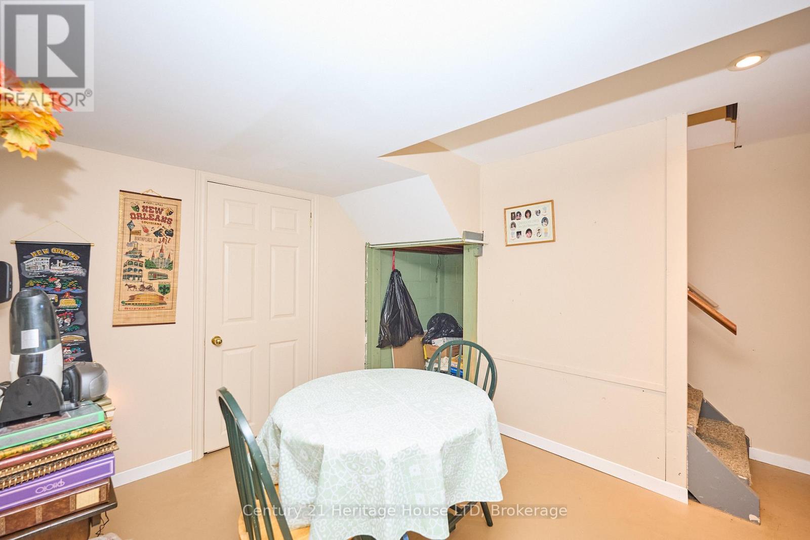 18 Court Street, Fort Erie, Ontario  L2A 2G4 - Photo 7 - X12492096