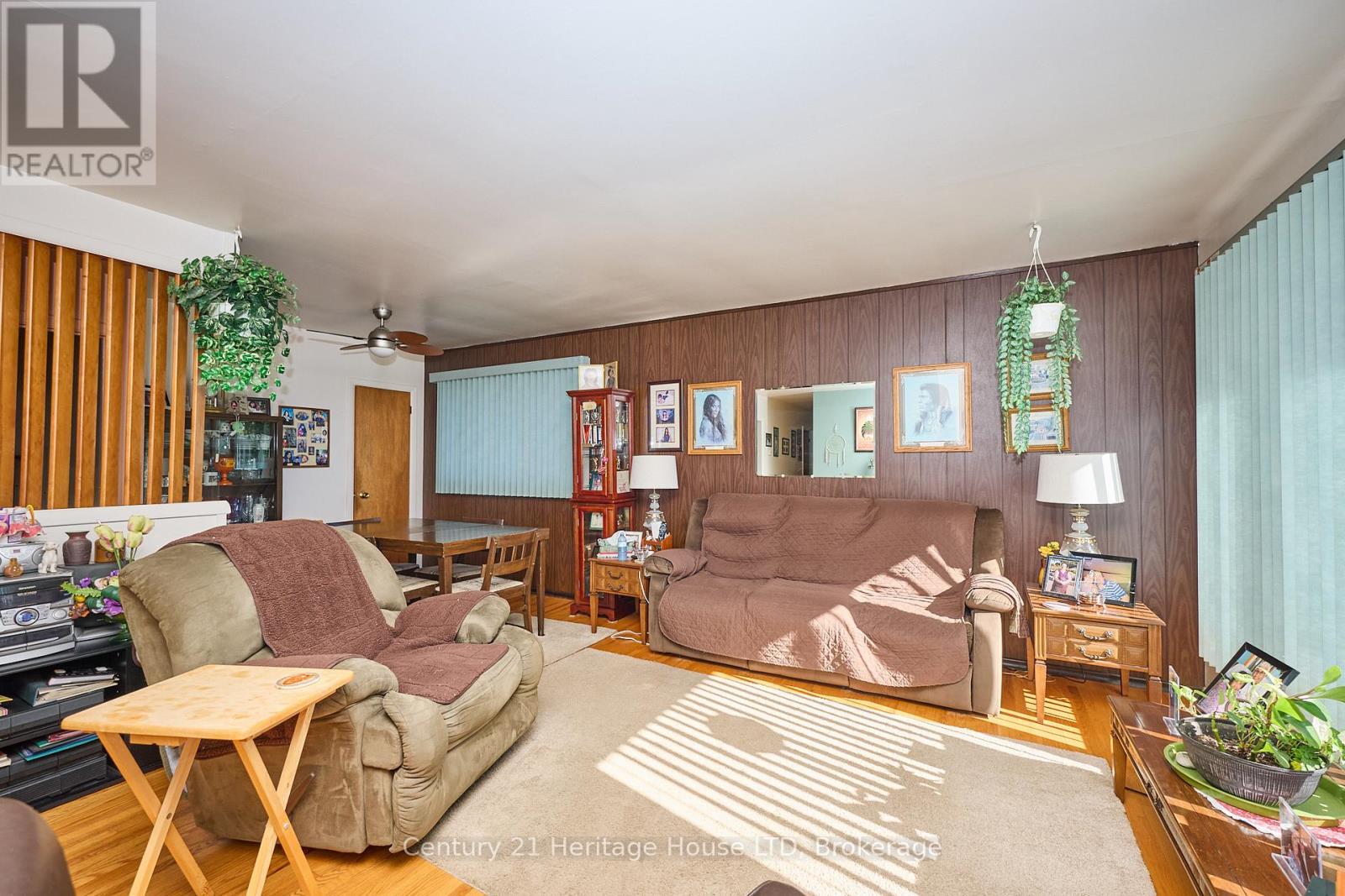 18 Court Street, Fort Erie, Ontario  L2A 2G4 - Photo 8 - X12492096