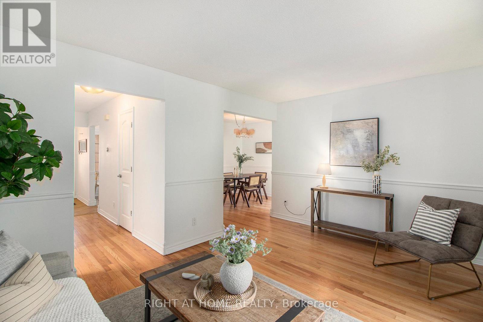 6357 St Louis Drive, Ottawa, Ontario  K1C 2X9 - Photo 9 - X12479102