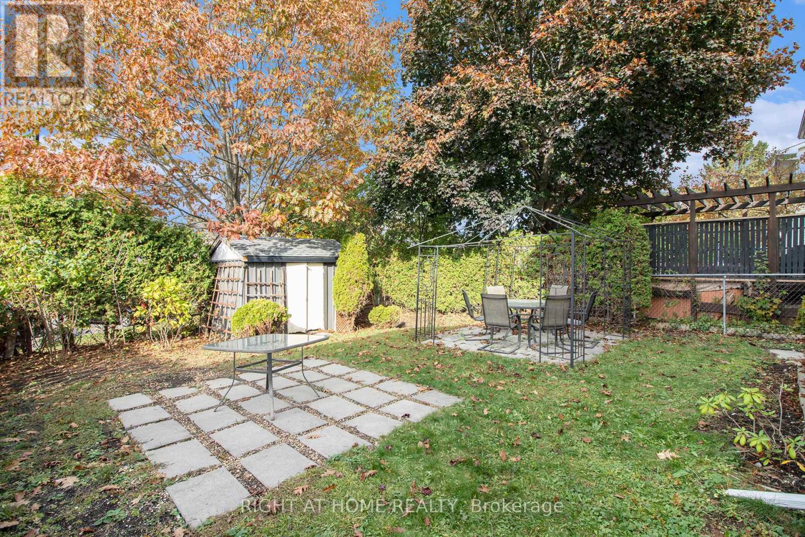 6357 St Louis Drive, Ottawa, Ontario  K1C 2X9 - Photo 32 - X12479102