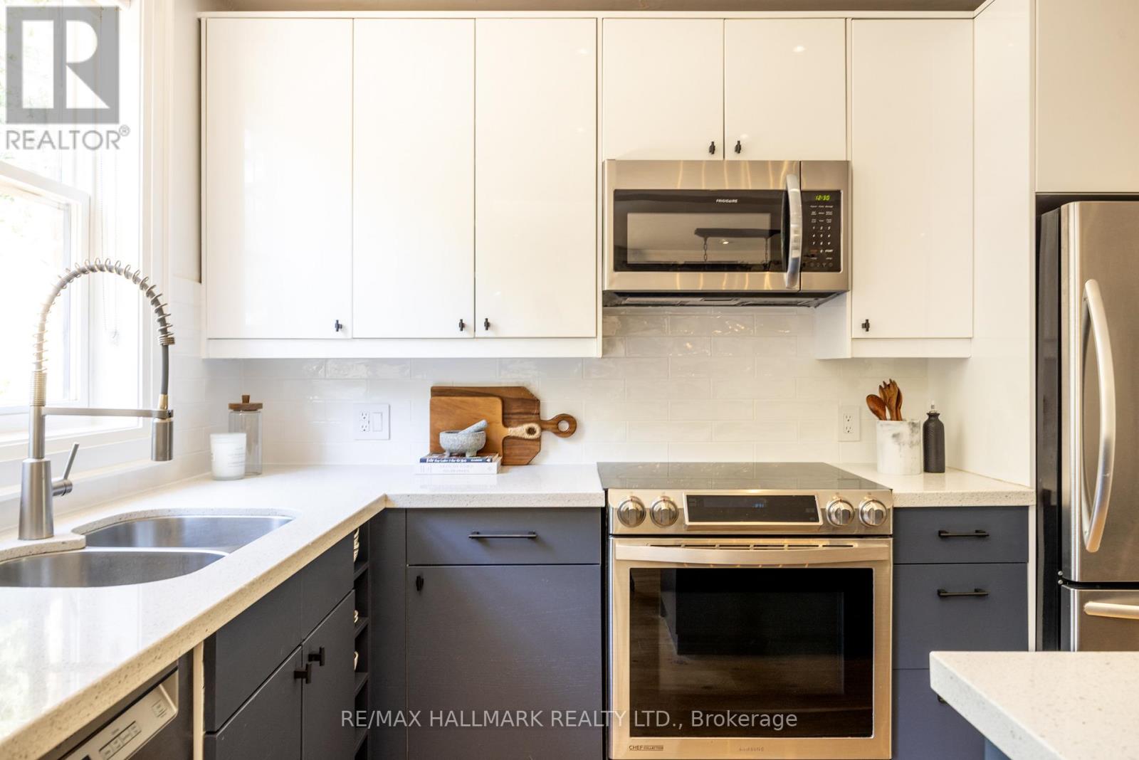 74 Willow Avenue, Toronto, Ontario  M4E 3K2 - Photo 11 - E12491606