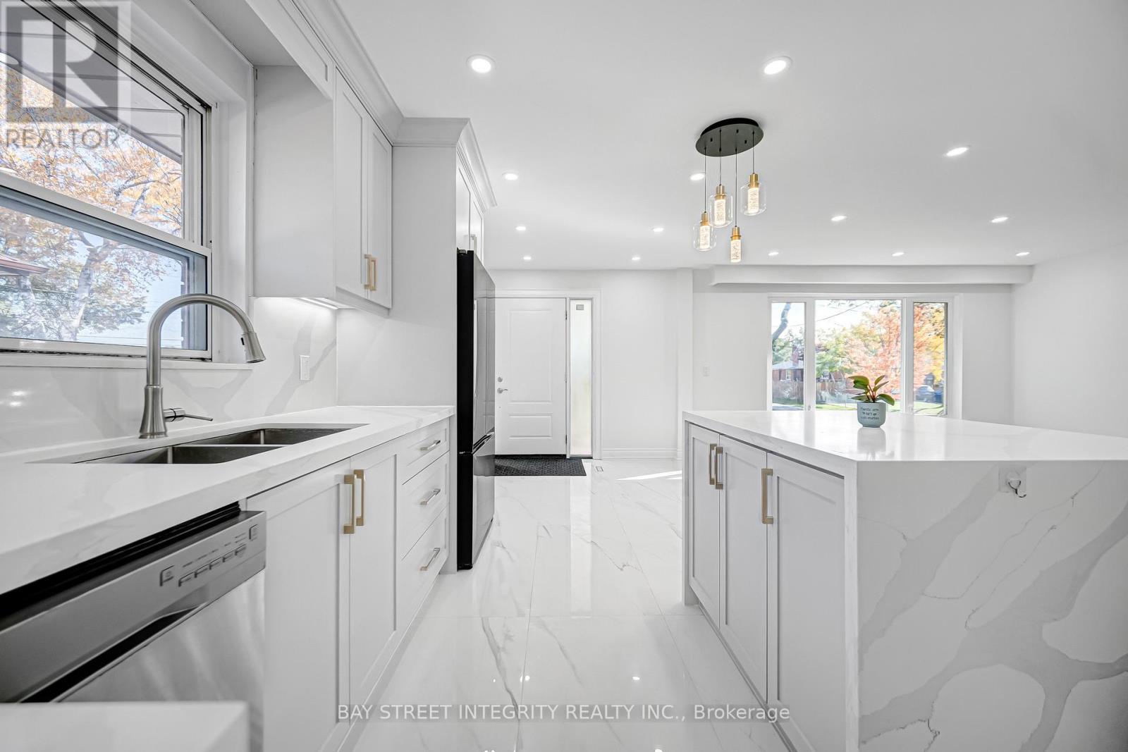 14 Madrid Street, Toronto, Ontario  M1P 4L8 - Photo 15 - E12491624