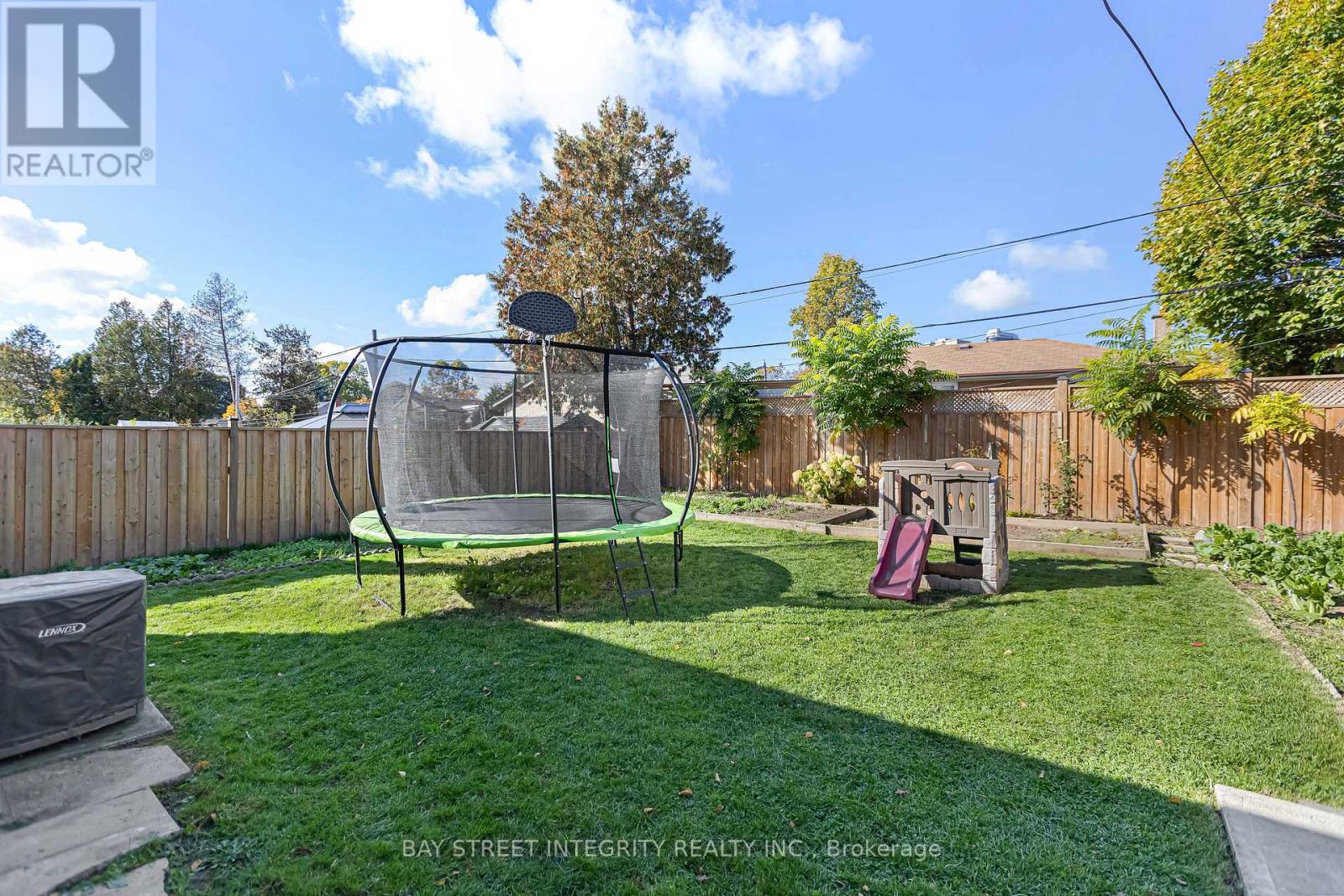 14 Madrid Street, Toronto, Ontario  M1P 4L8 - Photo 35 - E12491624