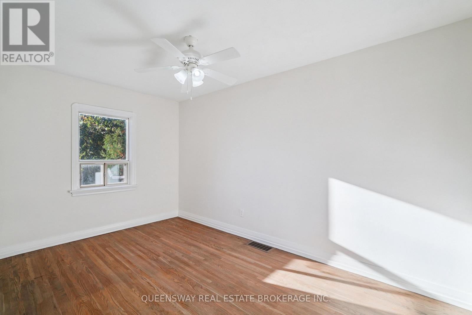 40 Ionview Road, Toronto, Ontario  M1K 2Z4 - Photo 11 - E12491656